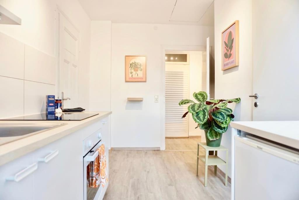 Neu I Moderne Zentrale Wohnung I Netflix I 4 Gaeste Andernach Eksteriør billede